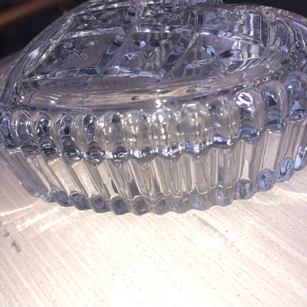 Mikasa Vintage Tender Love Heart Potpourri holder crystal Trinket box with lid - Picture 6 of 9